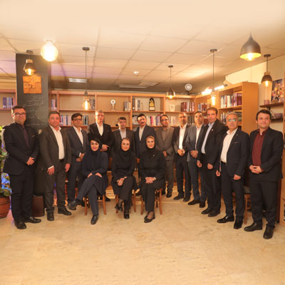 «کافه دانش» بانک اقتصادنوین؛ هم‌افزایی تجربه‌ها در بازاریابی پایانه‌های فروشگاهی