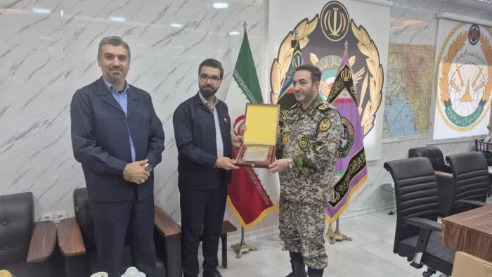 دیدار معاون منابع انسانی و امور اجتماعی شرکت فولاد خوزستان با فرمانده پدافند هوایی منطقه جنوب غرب کشور