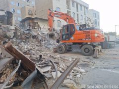 تخریب فوری دو بنای غیرمجاز در حریم رودخانه کن