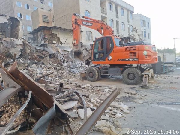 تخریب فوری دو بنای غیرمجاز در حریم رودخانه کن