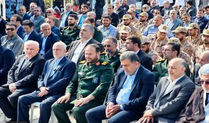 عطرافشانی گلزار شهدای ساری  با حضور رئیس بنیاد شهید کشور و مدیرعامل بیمه دی