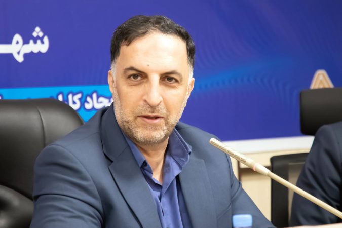 حاصل زحمات شما همکاران رضایت خدا و مردم را در بردارد، کار مردم نباید بر زمین بماند