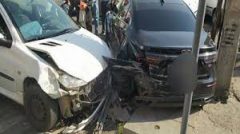 برخورد  خاور با ۱۵ خودرو در بلوار سیمون بولیوار تهران