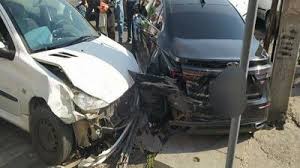 برخورد  خاور با ۱۵ خودرو در بلوار سیمون بولیوار تهران