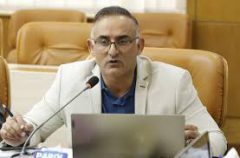 پاسخ‌گویی به ۸۳ درصد شکایات مردمی در سامانه حقوق مسافر هوایی در نیمه نخست امسال / تعلیق ۸ دفتر خدمات مسافرتی به دلیل عدم پاسخ‌گویی به شکایات