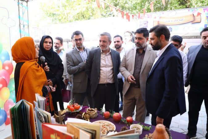 بازدید مدیران ارشد شهری از جشنواره شهرکودکی در بوستان شهر منطقه ۱۲
