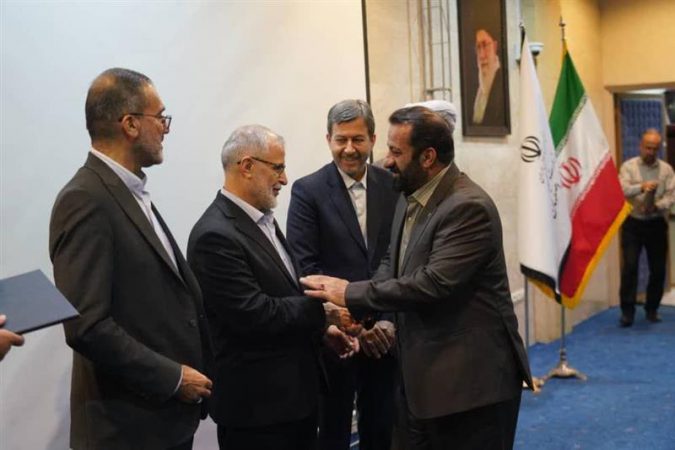 تقدیر از ذوب‌آهن اصفهان در مراسم برگزیدگان عملیات جهانی اربعین حسینی ۱۴۰۴