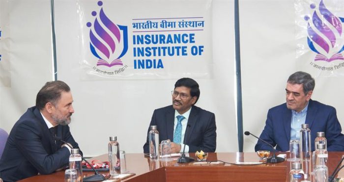 توافق ایران و هند بر سر آموزش‌های بیمه‌ای