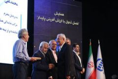 معرفی و تقدیر از پیشکسوتان و  نمایندگان برتر بیمه آسیا در رشته‌های بیمه ای