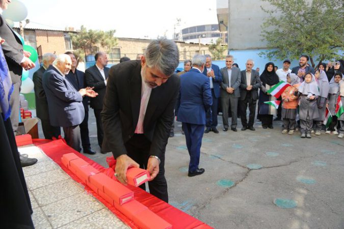 برگزاری آیین خشت‌گذاری مدرسه ۹ کلاسه “پرتو اعظم” در منطقه ۴