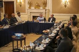 حرکت پتروشیمی کارون به‌سوی تولید زیست‌پایه؛ گامی در مسیر آینده صنعت پلی‌یورتان