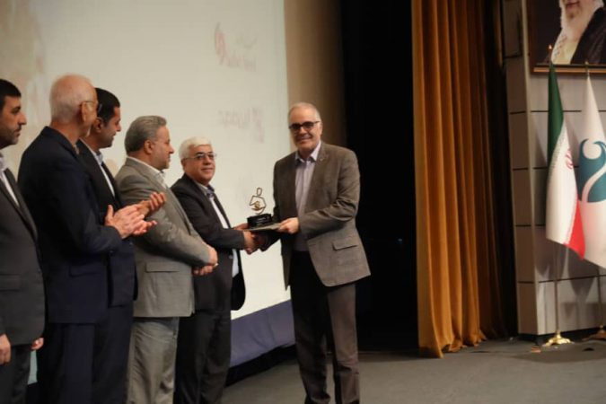 ایمپاسکو تندیس سمپوزیوم فولاد ۱۴۰۴ دریافت کرد