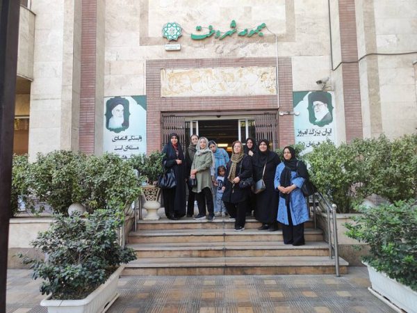 دومین حضور بانوان خانه‌دار منطقه ۸ در رویداد “نقش و نگار”