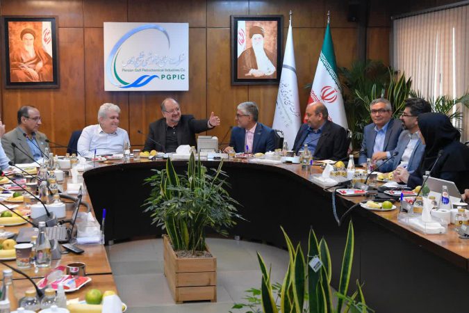 انعقاد ۲ قرارداد با دانشگاه‌های تهران و صنعتی شریف/ رونمایی از ۷ پروژه فناورانه‌ای که از سوی صندوق سرمایه‌گذاری خطرپذیر خلیج‌فارس تأمین مالی می‌شوند/ سرمایه‌گذاری هلدینگ خلیج‌فارس در آزمایشگاه هوش مصنوعی صنعت نفت، گاز و پتروشیمی*