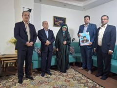 دیدار عضو هیئت‌مدیره صندوق قرض‌الحسنه شاهد با خانواده همکار فقید در استان مازندران