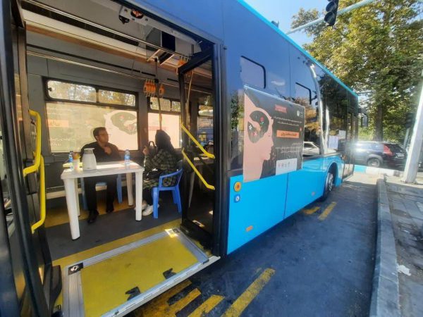 ارائه خدمات رایگان سلامت روان در میدان تجریش