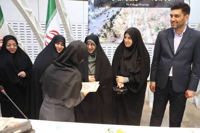 فعالیت ۵۶ ایستگاه ورزشی شهروندی در منطقه ۲ پایتخت/ پیشگامان ورزش شهروندی منطقه ۲ تقدیر شدند