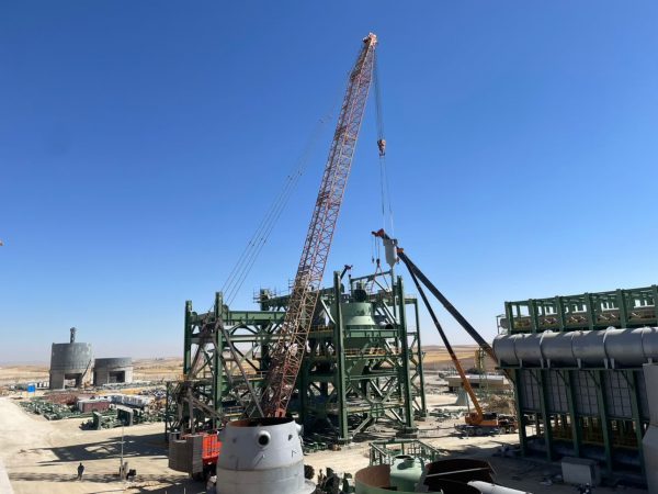 یک گام دیگر طرح احداث کارخانه آهن اسفنجی بیجار برای تکمیل شدن