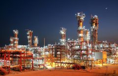 ایران در مدار خودکفایی بنزین