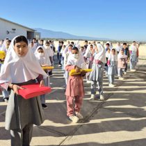 بانک اقتصادنوین ۴۷۰۰ پک نوشت‌افزار را به مناسبت روز دانش‌آموز اهدا کرد