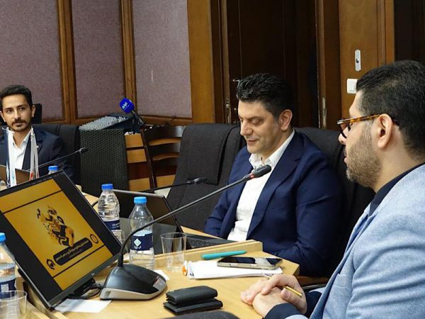 بررسی آینده خدمات تحلیل و مشاوره سرمایه‌گذاری داده‌محور و نقش ربات‌های مشاور در تحول بازار سرمایه