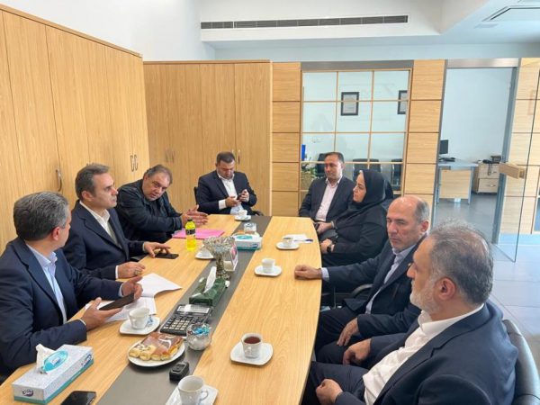 بازدید رییس هیأت‌مدیره بانك صنعت و معدن از شعبه رشت و واحدهای صنعتی استان گیلان