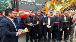 گام بلند در نگهداشت نیروگاه‌های خورشیدی / نخستین دستگاه «سولارواش» ساخت چادرملو توسط رییس هیأت عامل ایمیدرو رونمایی شد