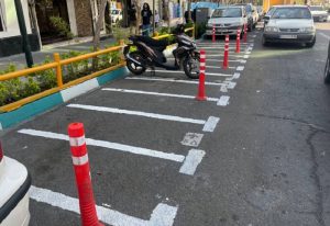 آزادسازی پیاده‌روهای منطقه ۲ با احداث پارکینگ موتور