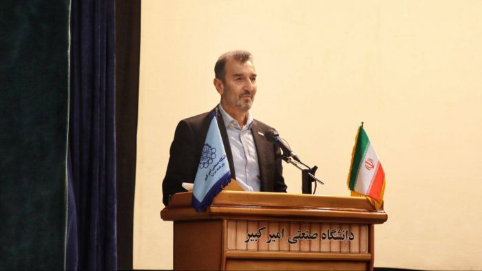 روحیه ماجراجویی، منش متواضع و تعهد ریشه دار به خدمت، دکتر پرورش را ممتاز کرد