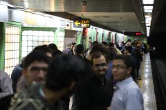 پاییزِ پرمسافرمترو ؛ آبان از مهر سبقت گرفت