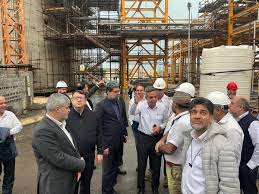 بازدید معاون وزیر صمت و رئیس هیأت عامل ایدرو از پروژه فاز ۱۴ پارس جنوبی در عسلویه