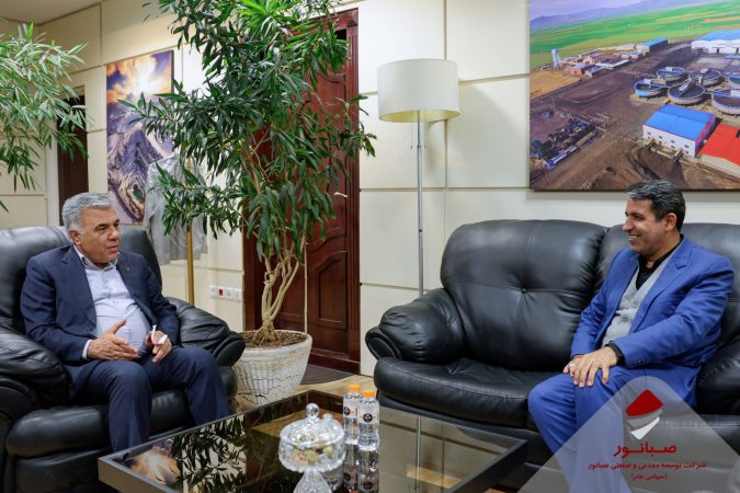 دیدار نماینده قروه با مدیرعامل صبانور در تهران/ قدردانی شیخی‌زاده از «ایثار مدیریتی» اسماعیلی/ مدیرعامل صبانور: کردستان تا دو سال آینده متحول می‌شود