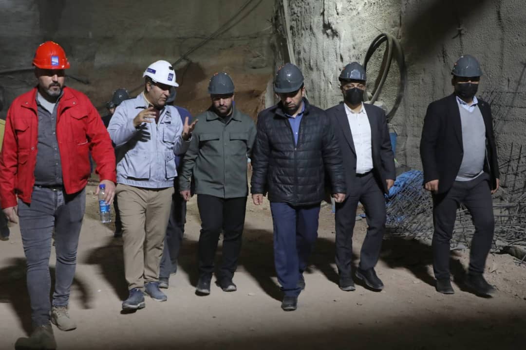 خط ۲ مترو به پایانه شرق می‌رسد