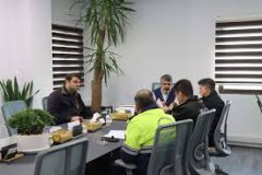 دیدار شهردار منطقه ۴ با فرمانده پلیس راهور: برنامه‌ریزی برای کاهش بار ترافیکی شمال‌شرق پایتخت