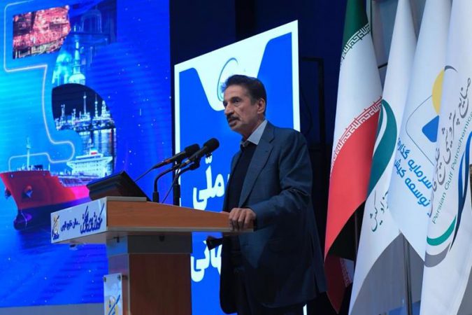 با نقشی که پتروشیمی در شرایط حساس امروز در ارزآوری و صادرات دارد، نباید بدان کم‌اعتنایی شود/ دلیل التهابات ارزی امروز بی‌اعتنایی به صادرات غیرنفتی در گذشته است