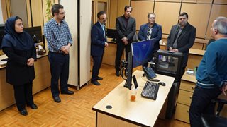 بازدید سرزده مدیرعامل بیمه آسیا از واحدهای مدیریت فنآوری اطلاعات: شنیدن فعالیت ها، عملکرد ها و مشکلات در گفت و گوی مستقیم با کارکنان فناوری اطلاعات