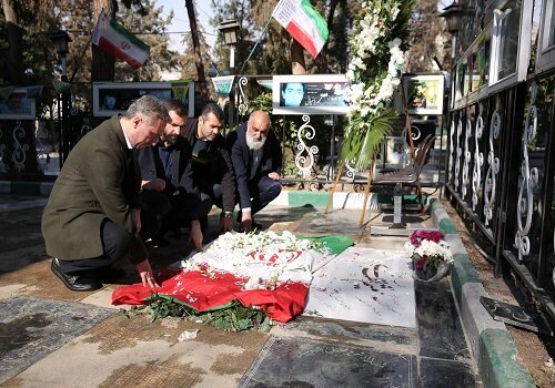 برگزاری مراسم تشییع و یادبود شهید مدافع امنیت در محله شهران منطقه ۵