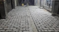 اجرای سنگفرش ۸۰۰ مترمربعی با هدف وحدت بصری و رونق تجاری