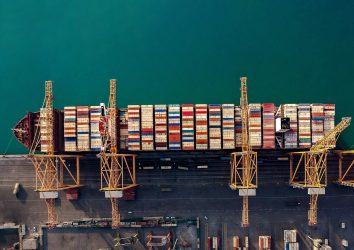 گروه کشتیرانی جمهوری اسلامی ایران شرکت حمل و نقلی برتر کشور شناخته شد