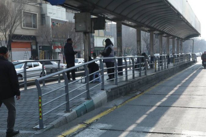 بازسازی فوری ایستگاه‌های بی‌.آر.تی خط ۳ خیابان آیت پس از اغتشاشات اخیر