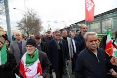 حضور پرشور خانواده بزرگ بیمه ایران در راهپیمایی ۲۲ بهمن