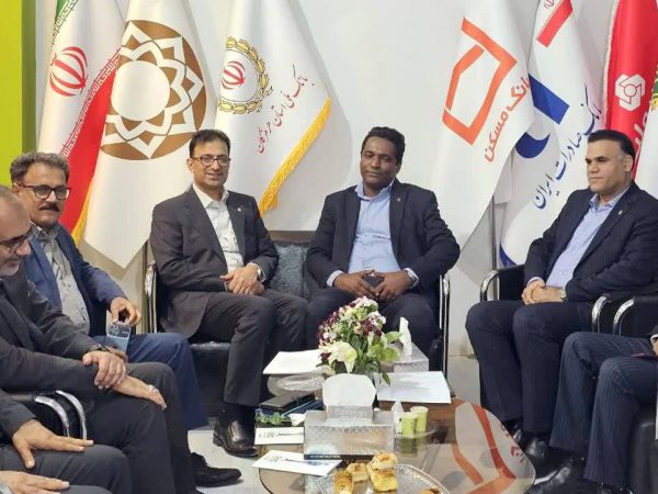 رحیمی: بانک مسکن ازپیشران‌های اصلی توسعه بخش مسکن کشور است/ بانک مسکن ۱۲ هزار فقره تسهیلات به هموطنان هرمزگانی پرداخت کرده است