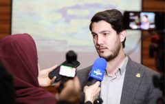 مراسم افتتاح ۲۳ نیروگاه خورشیدی در ۱۱ منطقه شهری تهران به ظرفیت ۴۸۶ کیلووات روز دوشنبه ۲۷ بهمن با حضور معاونان شهردار تهران و مسئولان شهری و وزارت نیرو در منطقه ۲ افتتاح برگزار شد.