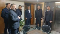 بازدید مدیر عامل بانک سینا از واحد های ستادی و تقدیر از همکاران در شرایط جنگی