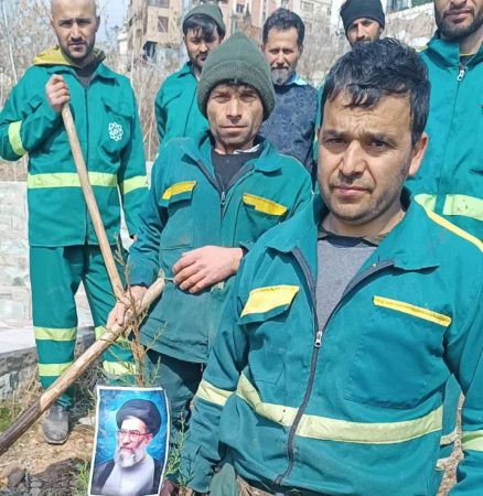 برگزاری آیین ملی و فرهنگی درختکاری با پویش مردمی «به یاد رهبر شهیدم» در منطقه یک