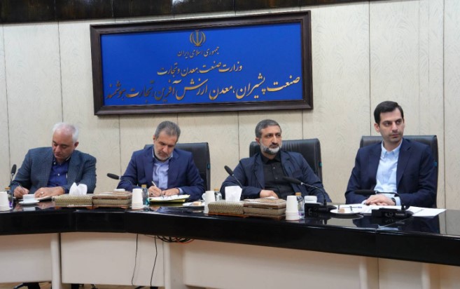 صنایع کلیدی آسیب دیده جنگ تحمیلی بازسازی و به چرخه تولید باز می‌گردند