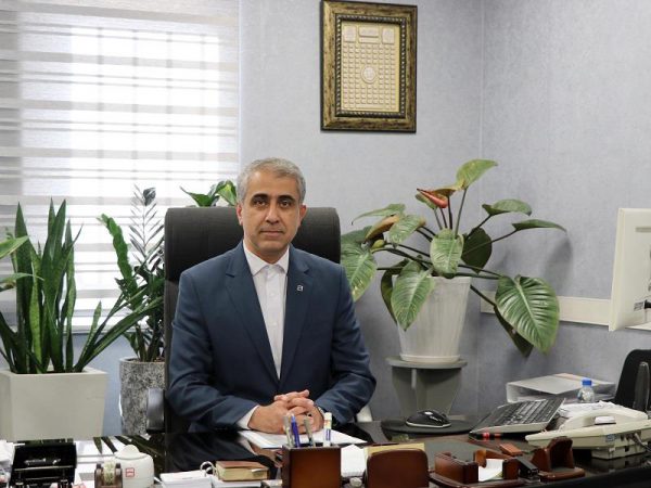 بانک مسکن ۲۷۶ میلیارد تسهیلات به آسیب دیدگان جنگ رمضان در منطقه شرق تهران پرداخت کرد