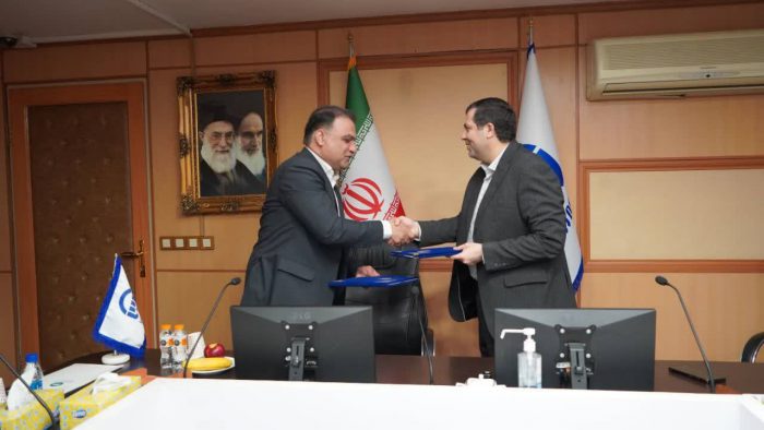 با تأکید بر حمایت از صنایع داخلی و گسترش همکاری‌های مشترک تفاهم‌نامه همکاری بیمه آسیا و انجمن صنفی نساجی کشور امضا شد