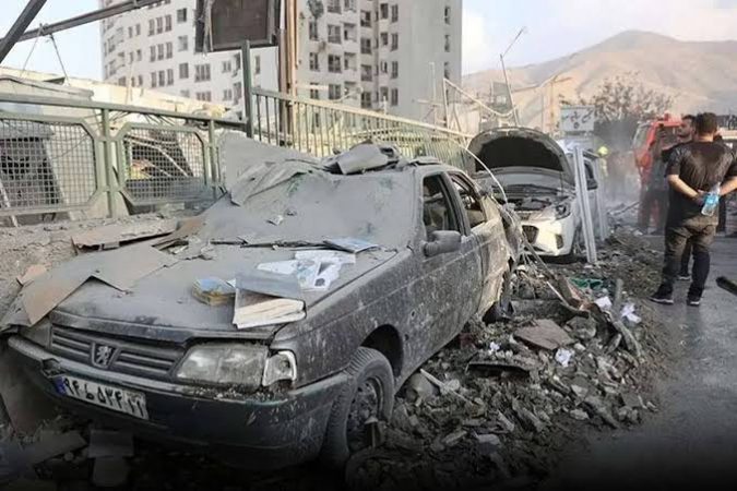 آغاز پرداخت غرامتهای بالای یک میلیارد تومان به خودروهای آسیبدیده از جنگ آغاز پرداخت غرامتهای بالای یک میلیارد تومان به خودروهای آسیبدیده از جنگ