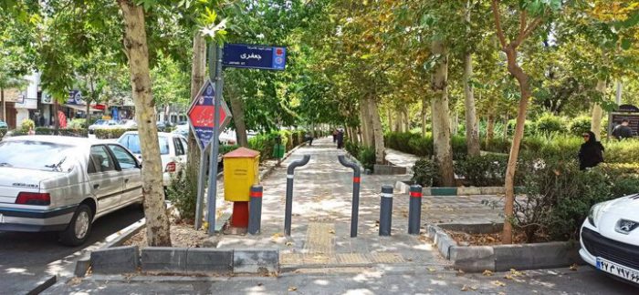 ارتقای ایمنی معابر منطقه ۸ با مناسب‌سازی مسیرهای تردد توان‌یابان